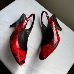 Donald J Pliner Papina sling back Pump in Red Patent leather. Size 9